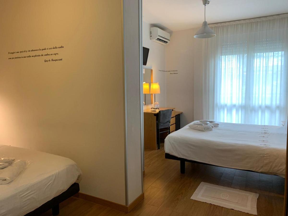 Hotel Logonovo Llido Degli Estensi Exteriör bild