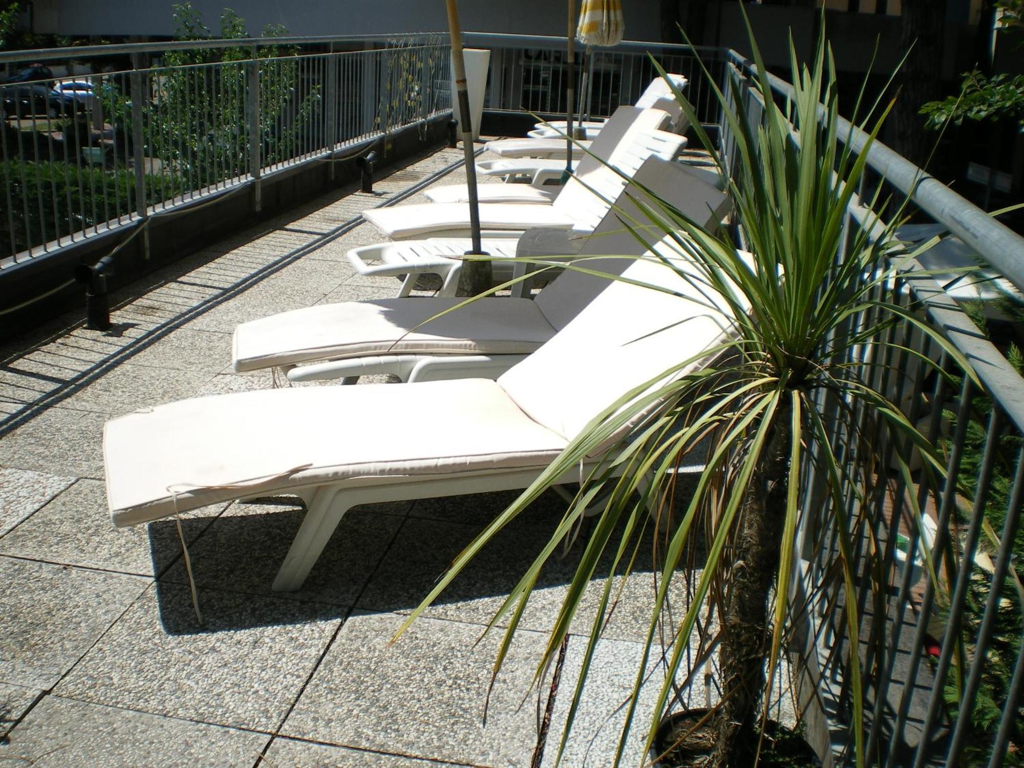 Hotel Logonovo Llido Degli Estensi Exteriör bild