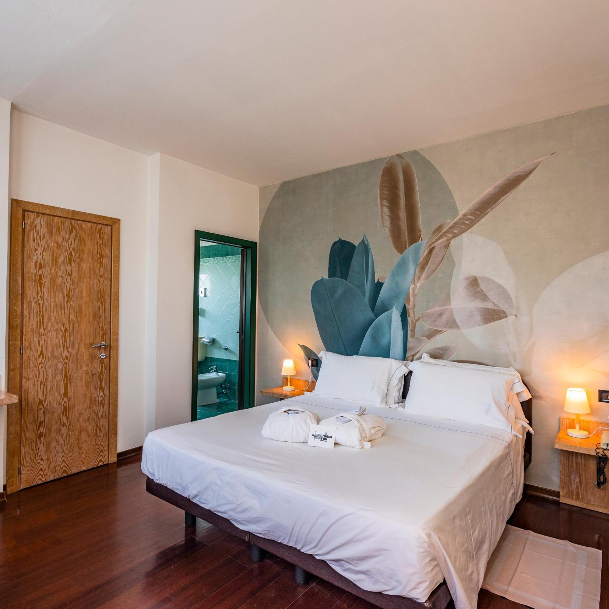 Hotel Logonovo Llido Degli Estensi Exteriör bild