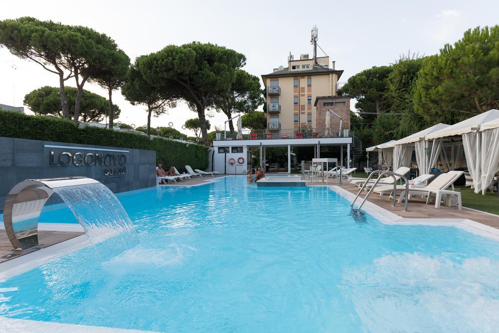 Hotel Logonovo Llido Degli Estensi Exteriör bild